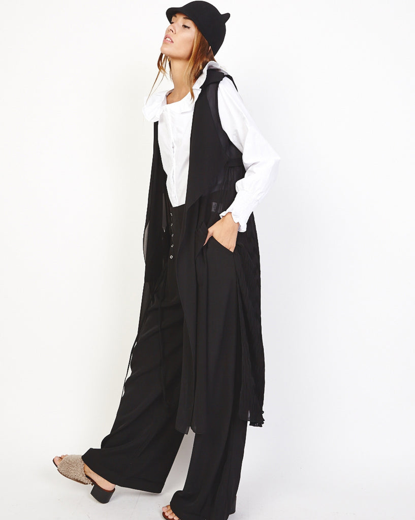 Bella London ‘Una’ Black Chiffon Sleeveless Duster Trench Coat Vest. Side Front View.