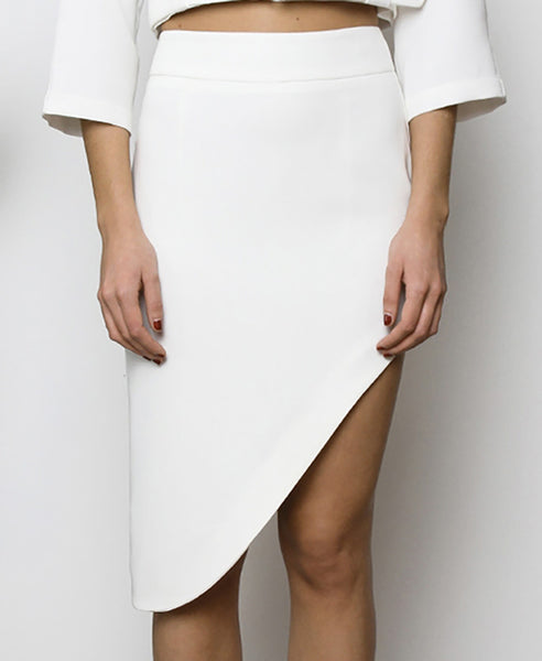 Bella London Najac White Asymmetric Skirt With Waistband And Side Slit. Front View.